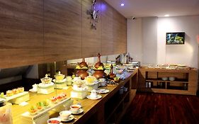 Kyriad Arra Hotel Cepu